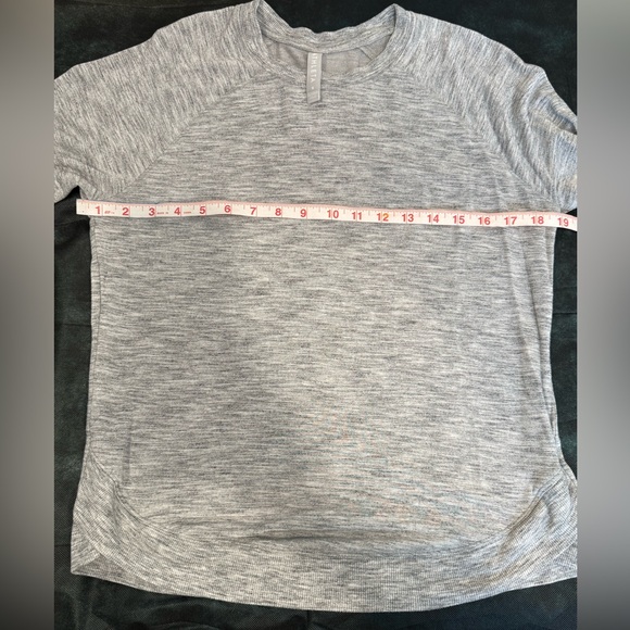 🔥Athleta Women’s Long Sleeve Top Size M EUC🔥 - Picture 6 of 6